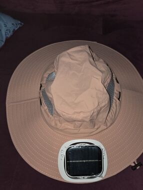 Light Pink Wide Brim Sun Hat with Solar Fan